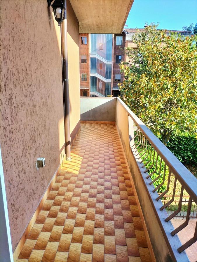 Appartamento Di Via Refini II 斯波莱托 外观 照片