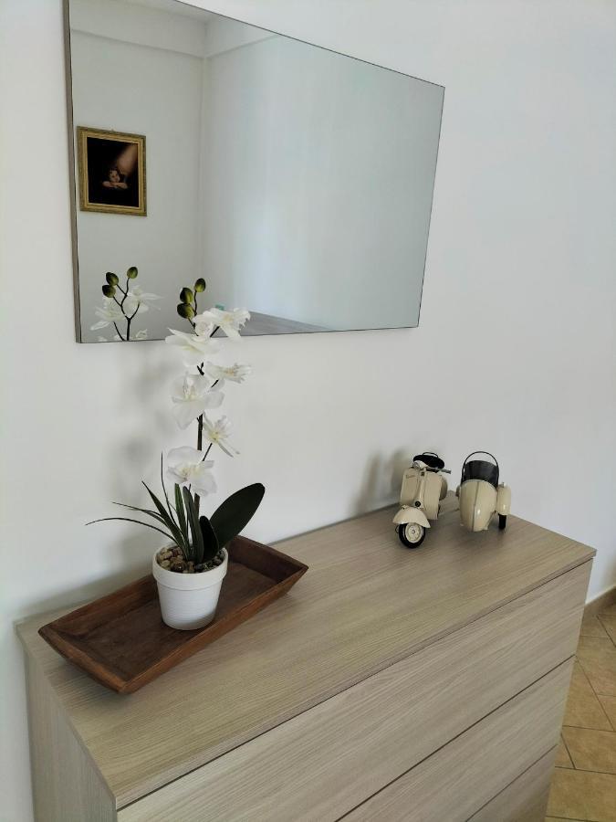 Appartamento Di Via Refini II 斯波莱托 外观 照片